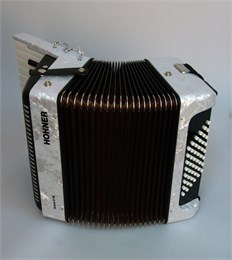 A1651 BRAVO II 48 White Аккордеон Hohner A1651